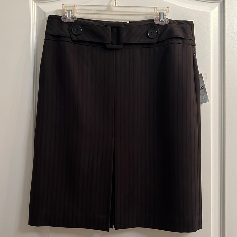 Women’s Worthington Black Skirt  Sz 12  NWT